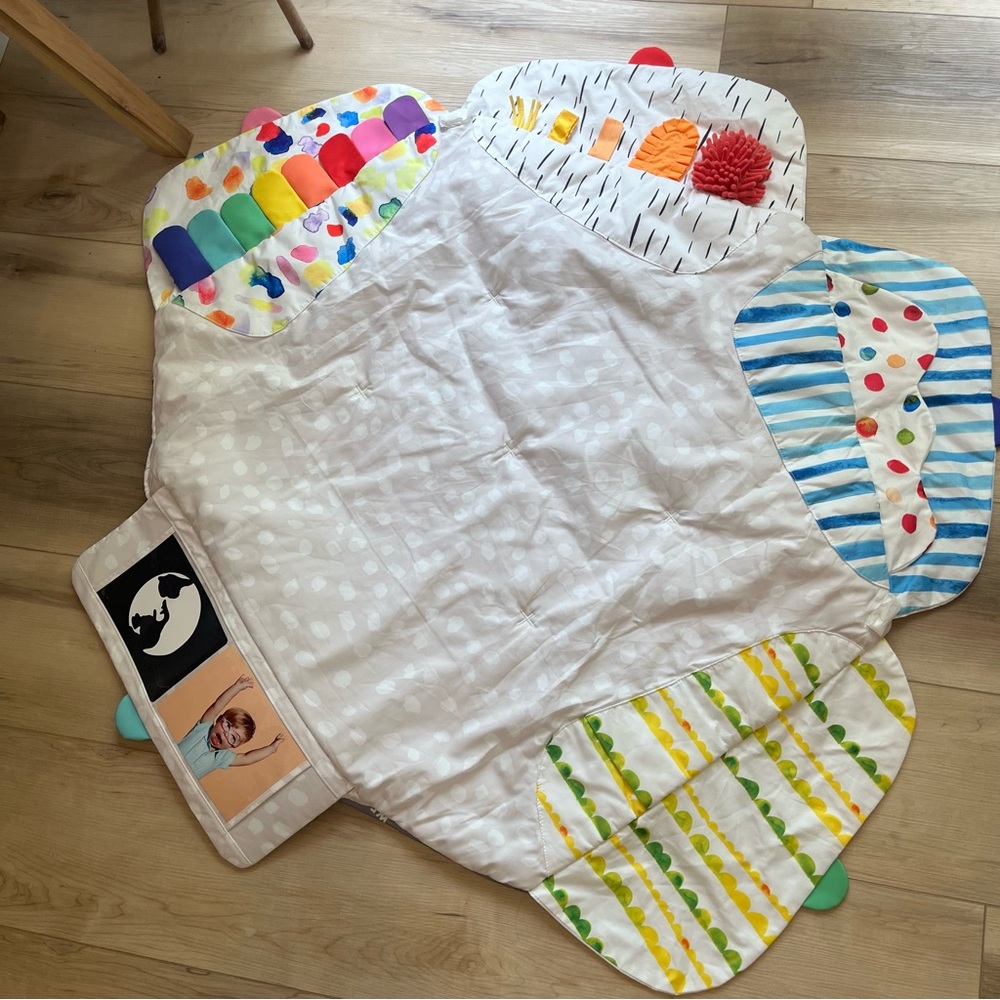 Lovevery Playmat